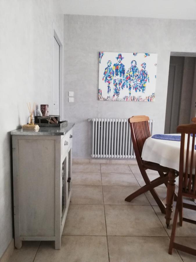 La Goutadou Bed & Breakfast Cabannes ภายนอก รูปภาพ