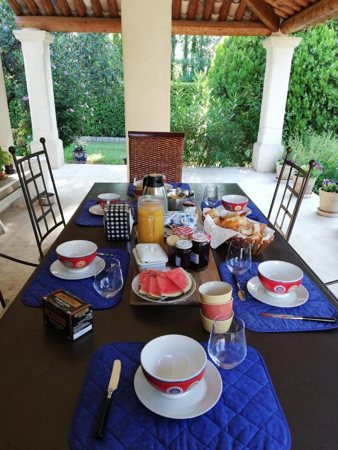 La Goutadou Bed & Breakfast Cabannes ภายนอก รูปภาพ