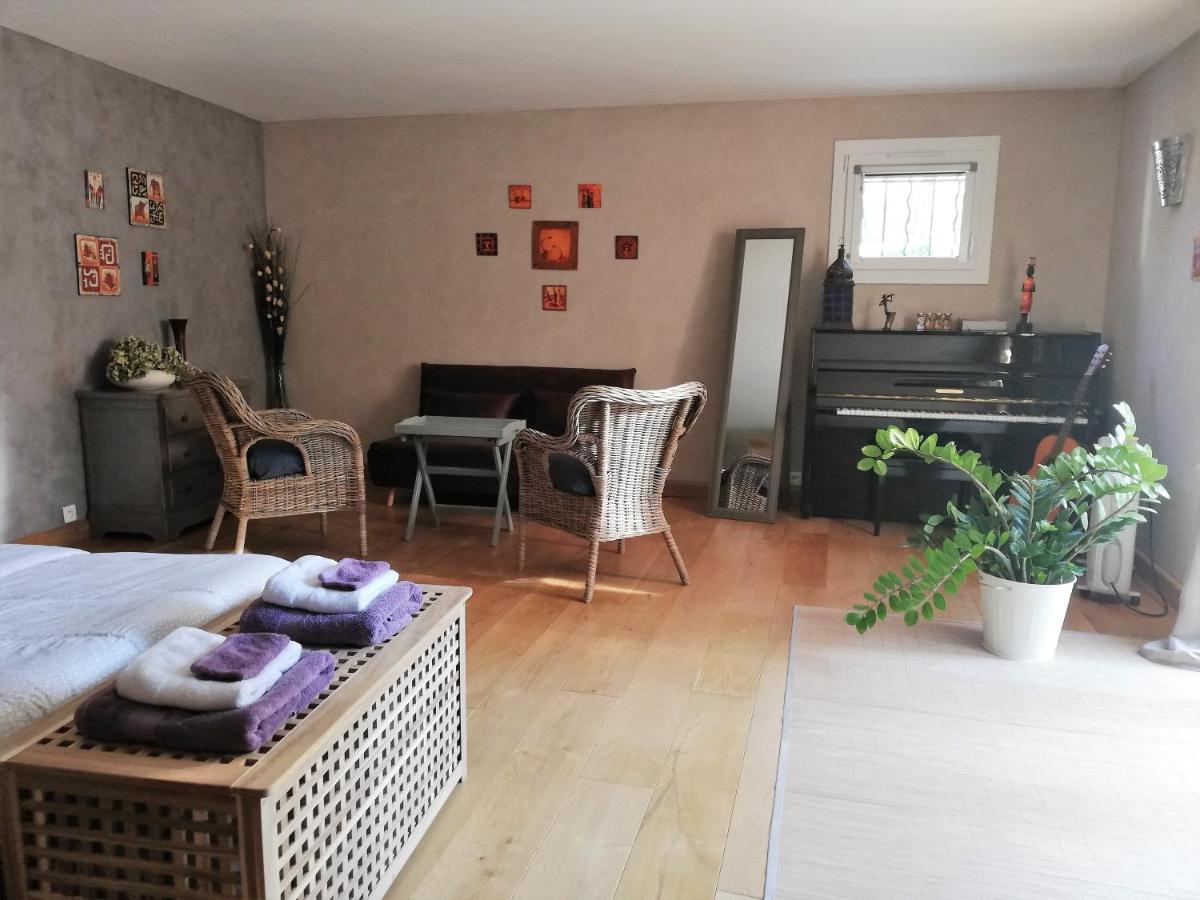 La Goutadou Bed & Breakfast Cabannes ภายนอก รูปภาพ