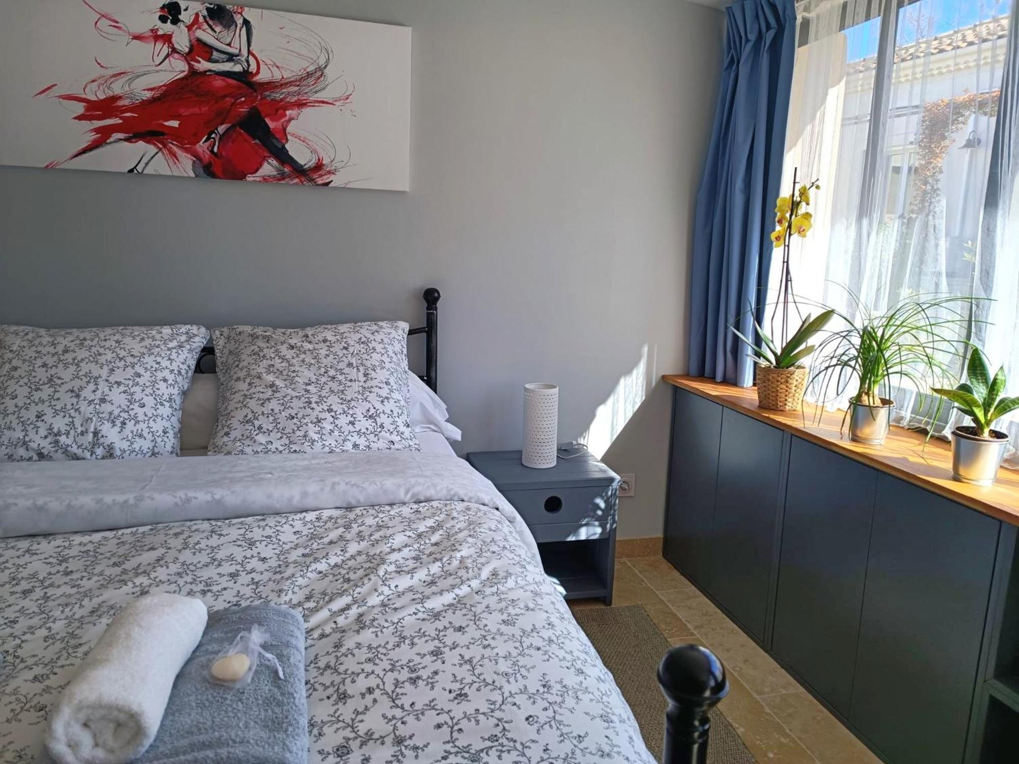 La Goutadou Bed & Breakfast Cabannes ภายนอก รูปภาพ